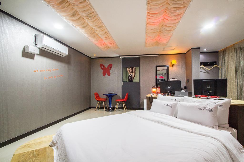 بوسان The Zenith Hotel الغرفة الصورة