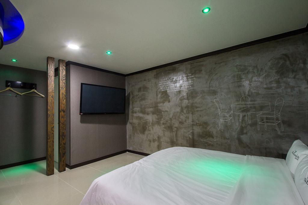 بوسان The Zenith Hotel الغرفة الصورة